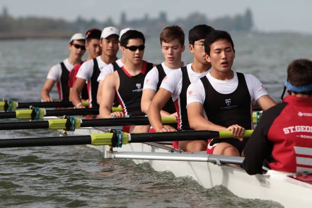 Junior+A+Rowers+warming+up+