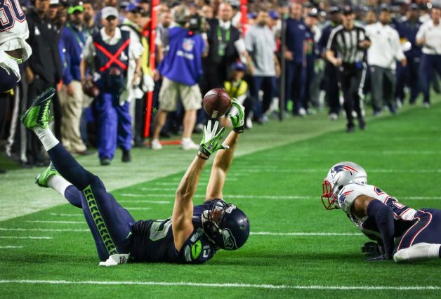 Jermaine Kearse making an unbelievable catch. 