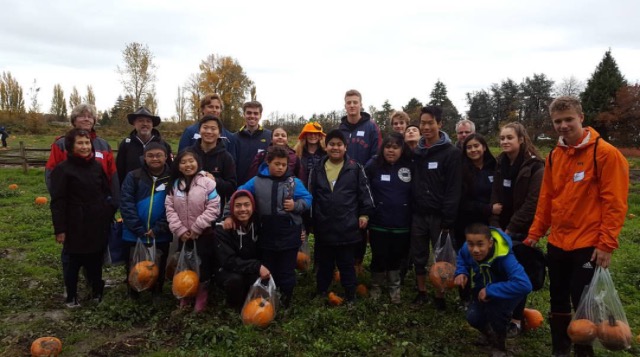 The St. Georges and Windermere students with their pumpkins.