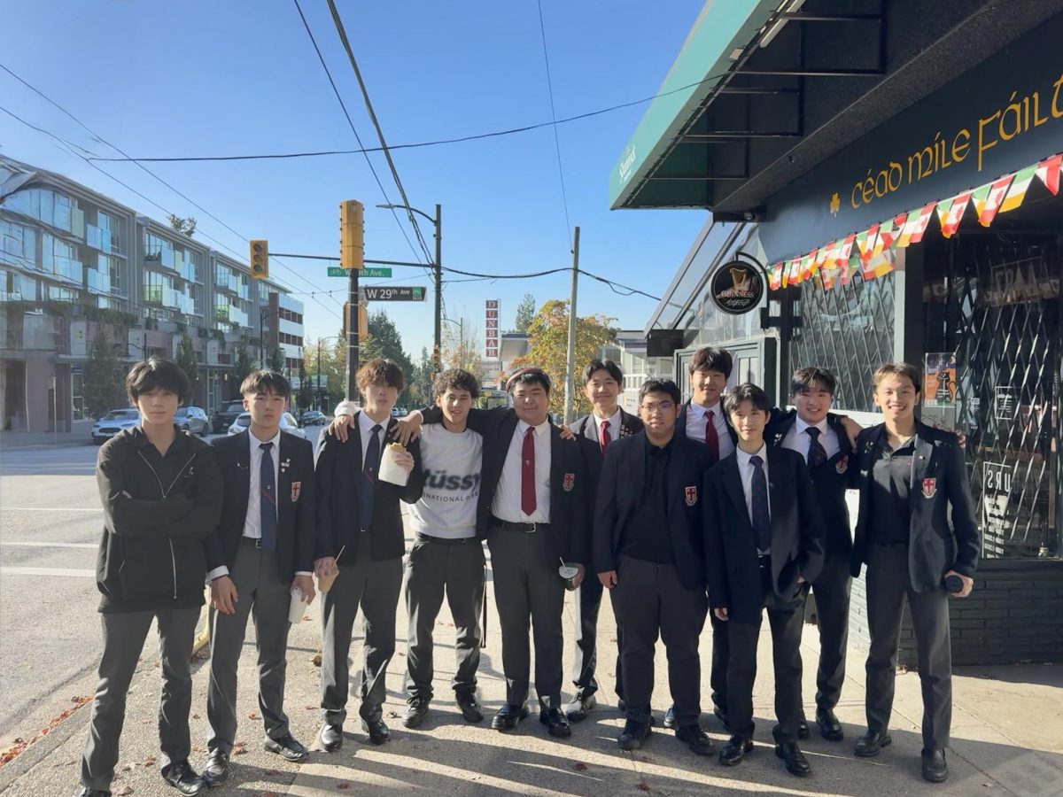 Grade 12 Journalists enjoy a sunny morning in Dunbar
